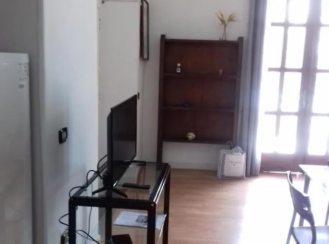House Efria Апартаменты *